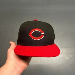 Cincinnati reds black and red new era fitted hat cap Size 7 1/4